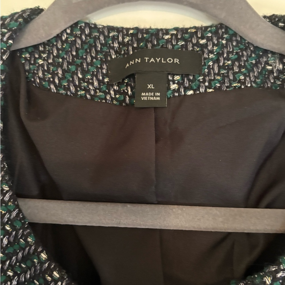 Ann Taylor Black and Green Textured Blazer